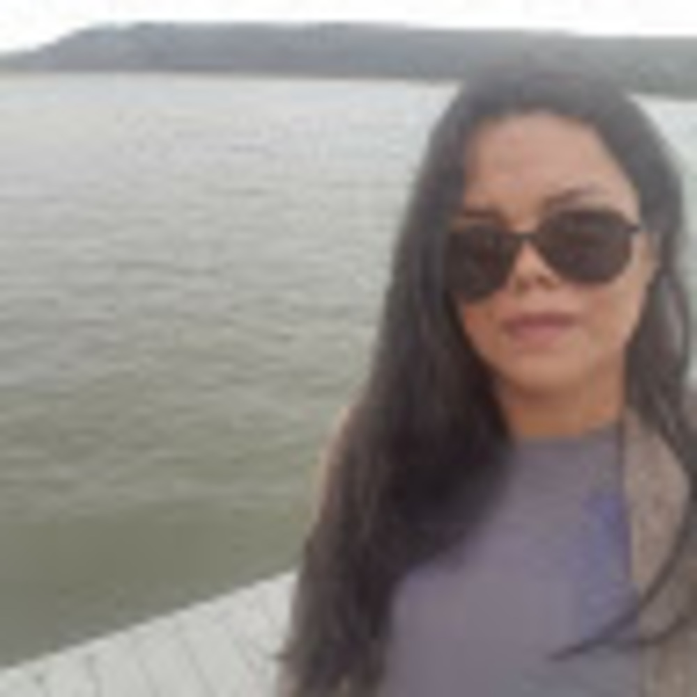 Meet your Posher, Leticia